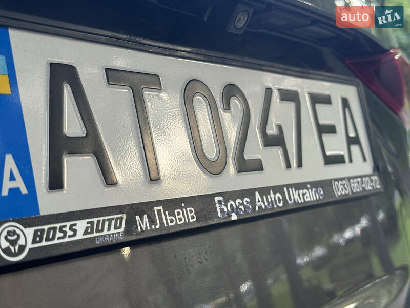Седан Mazda 3 2017 в Киеве