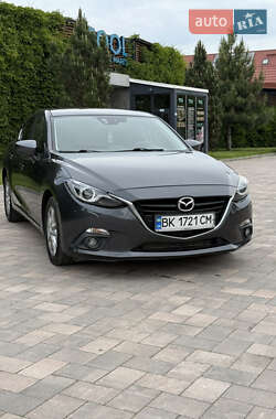Хэтчбек Mazda 3 2014 в Ивано-Франковске