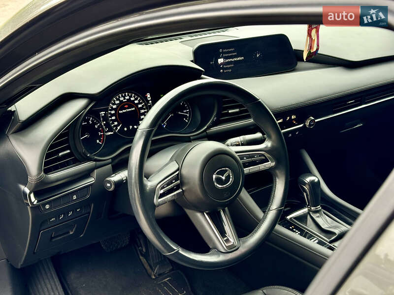Седан Mazda 3 2019 в Виннице