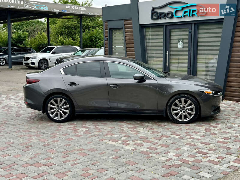 Седан Mazda 3 2019 в Виннице