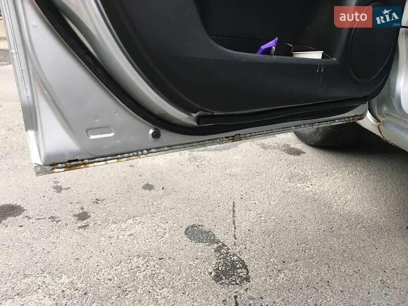 Хэтчбек Mazda 3 2006 в Львове фото 13 Хэтчбек Mazda 3 2006 в Львове