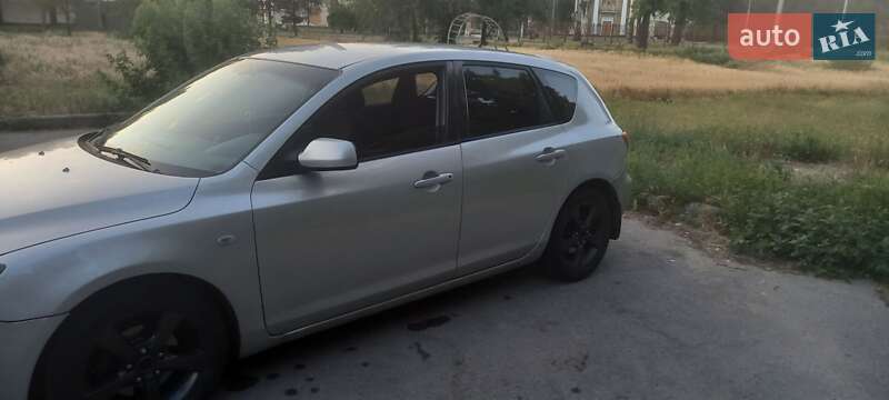 Хэтчбек Mazda 3 2003 в Запорожье