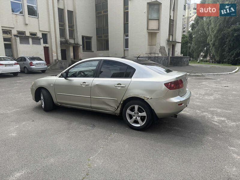 Седан Mazda 3 2005 в Киеве