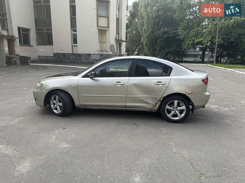 Седан Mazda 3 2005 в Киеве