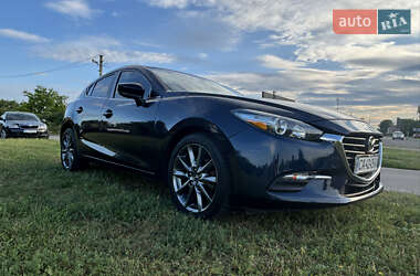 Хэтчбек Mazda 3 2017 в Переяславе