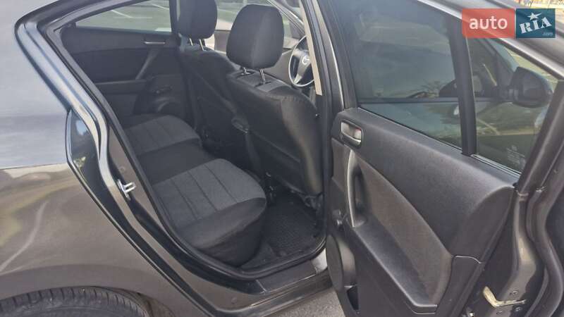 Седан Mazda 3 2012 в Киеве фото 20 Седан Mazda 3 2012 в Киеве