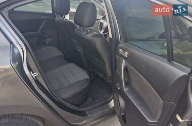 Седан Mazda 3 2012 в 
