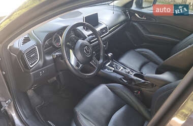 Седан Mazda 3 2013 в Чернівцях