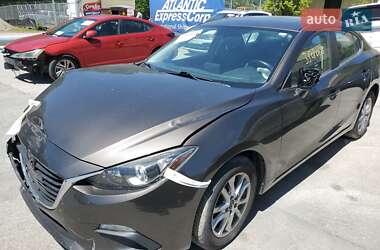 Седан Mazda 3 2013 в Чернівцях