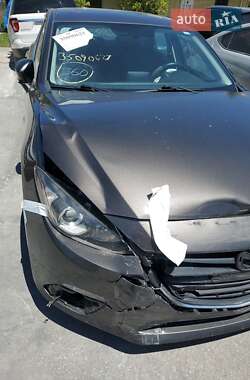 Седан Mazda 3 2013 в Чернівцях