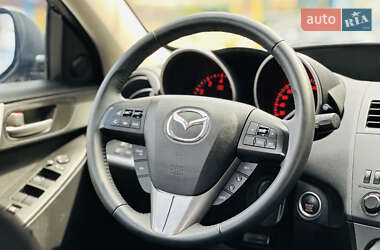 Хэтчбек Mazda 3 2011 в 