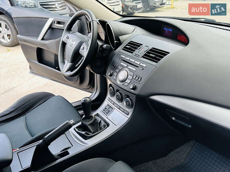 Хэтчбек Mazda 3 2011 в Харькове