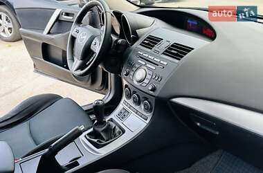Хэтчбек Mazda 3 2011 в 