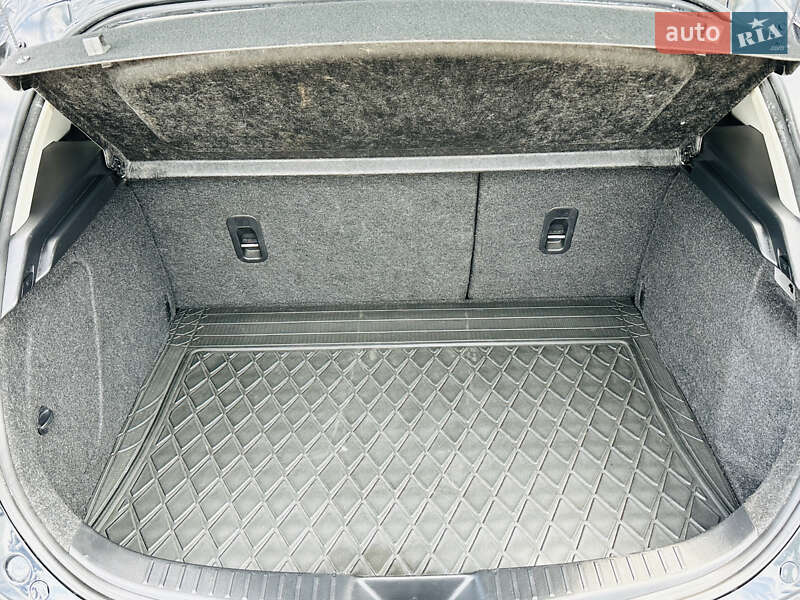 Хэтчбек Mazda 3 2011 в Харькове