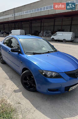 Седан Mazda 3 2006 в Днепре
