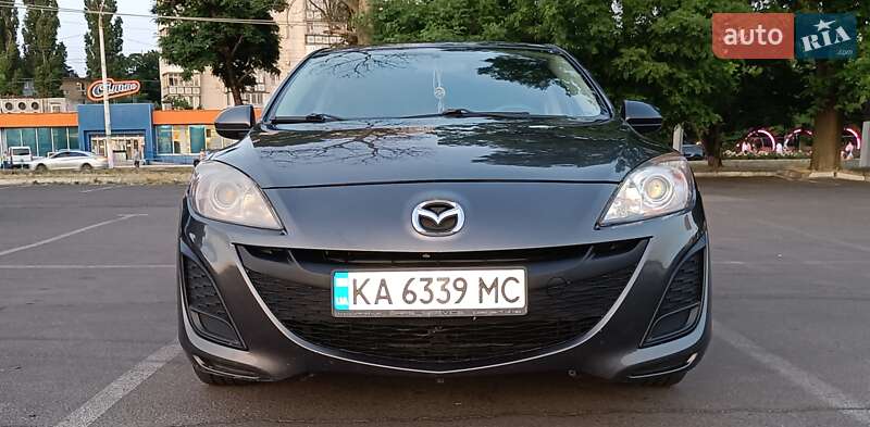 Седан Mazda 3 2011 в 