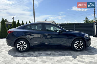 Седан Mazda 3 2016 в 