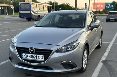 Седан Mazda 3 2015 в 