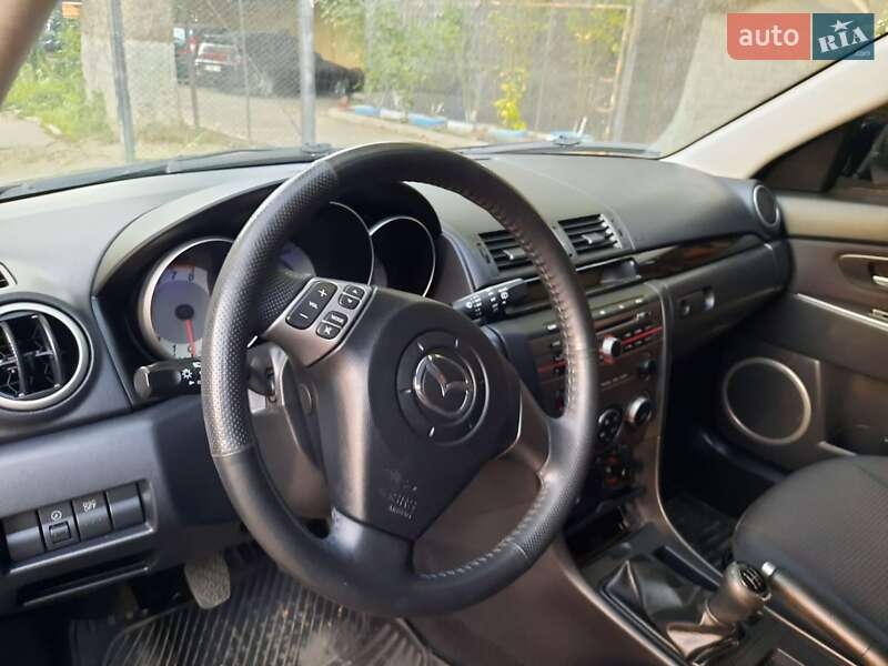 Хэтчбек Mazda 3 2008 в Мукачево