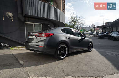 Седан Mazda 3 2013 в 