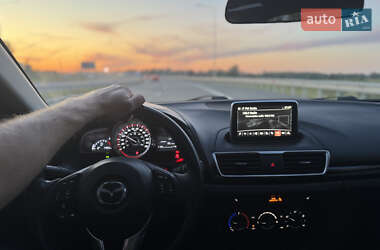 Хетчбек Mazda 3 2016 в 
