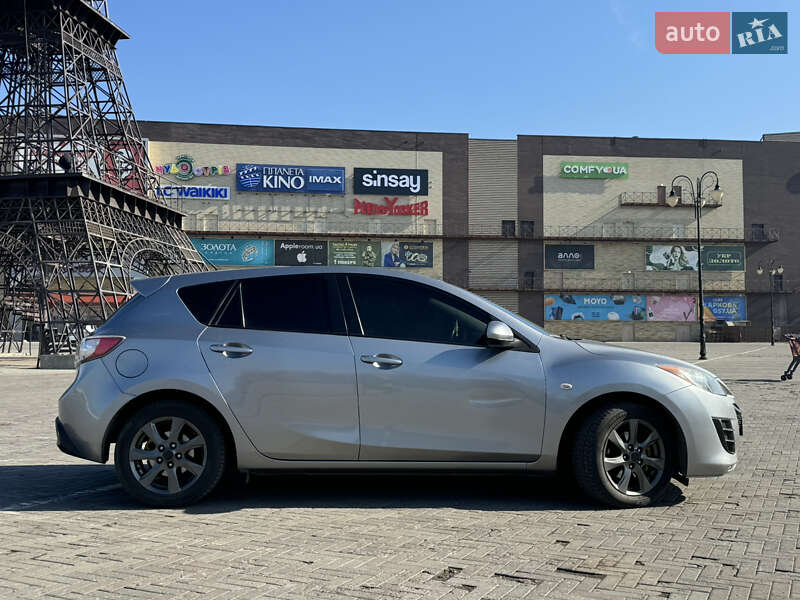 Хэтчбек Mazda 3 2010 в Харькове
