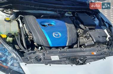 Седан Mazda 3 2013 в Полтаве