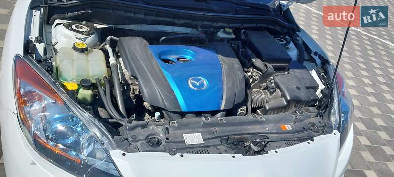 Седан Mazda 3 2013 в Полтаве