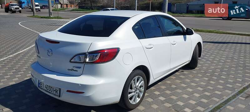 Седан Mazda 3 2013 в Полтаве