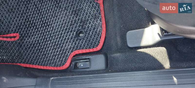 Седан Mazda 3 2013 в Полтаві фото 12 Седан Mazda 3 2013 в Полтаві