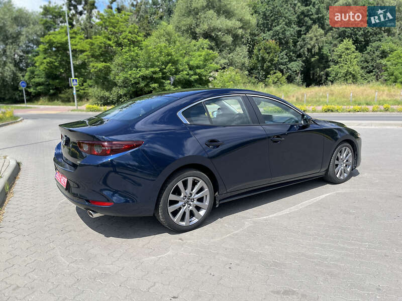 Седан Mazda 3 2021 в Львове