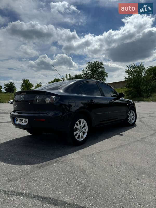 Седан Mazda 3 2006 в Харкові