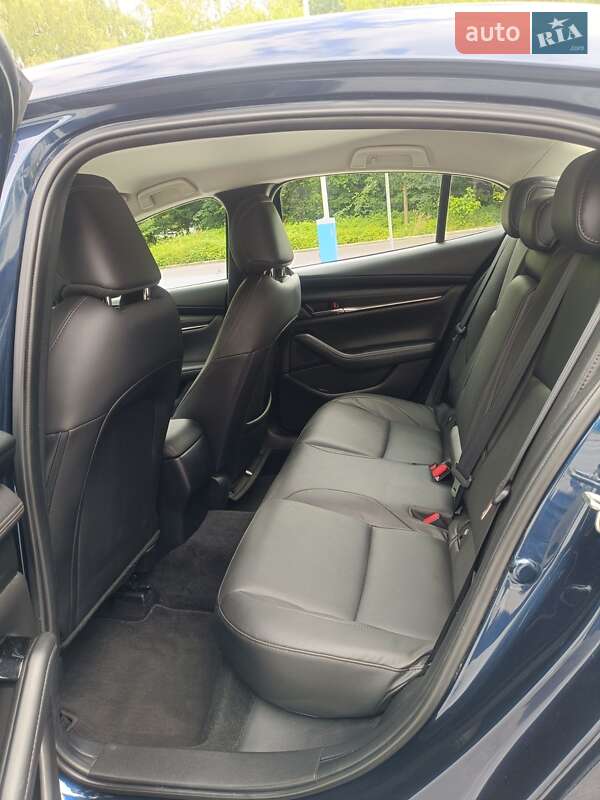 Седан Mazda 3 2020 в Львові