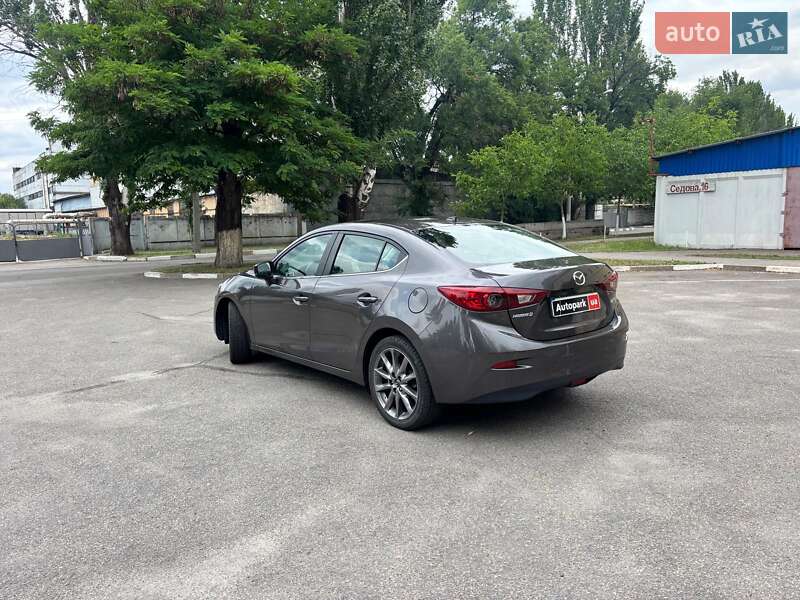 Седан Mazda 3 2018 в Запорожье