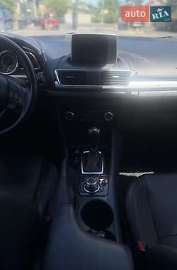 Хэтчбек Mazda 3 2015 в 