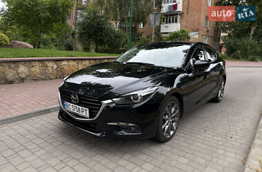 Седан Mazda 3 2018 в Львове