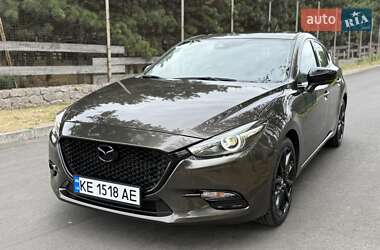 Хэтчбек Mazda 3 2017 в 