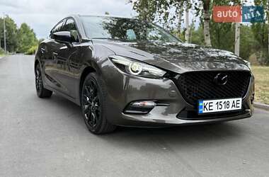 Хэтчбек Mazda 3 2017 в 