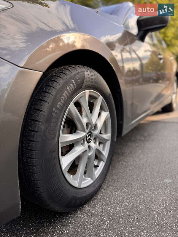 Седан Mazda 3 2016 в Києві