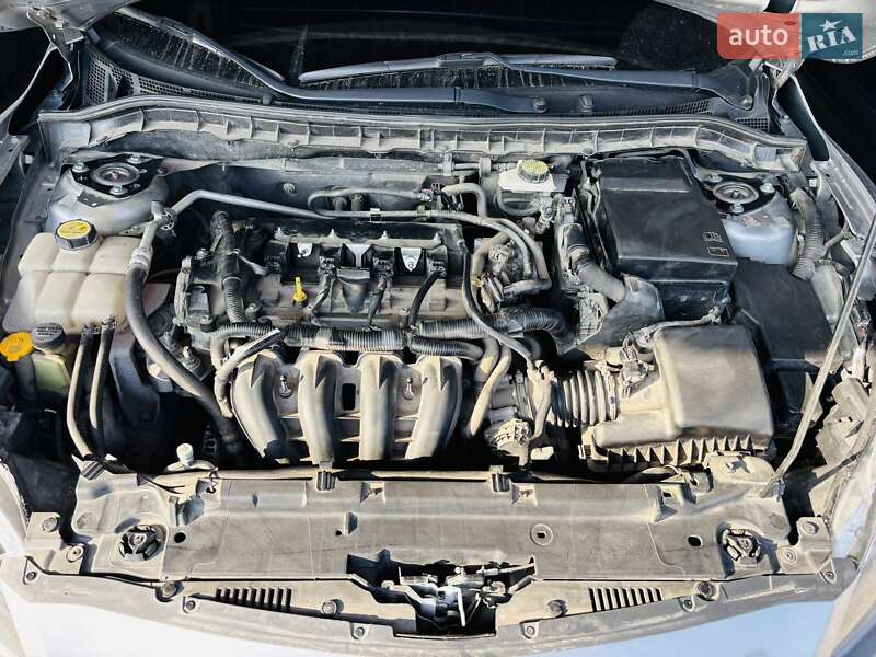 Седан Mazda 3 2013 в Днепре