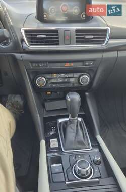 Седан Mazda 3 2018 в 