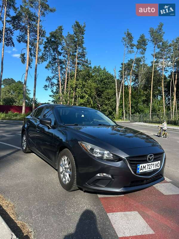 Седан Mazda 3 2016 в Житомире