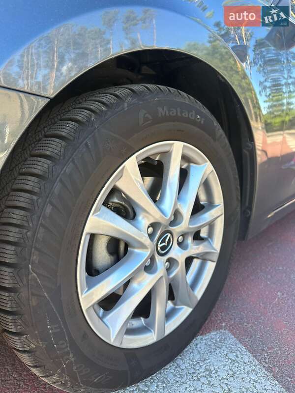 Седан Mazda 3 2016 в Житомире