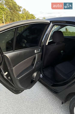 Седан Mazda 3 2009 в 