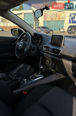 Седан Mazda 3 2014 в 