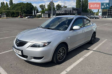 Седан Mazda 3 2004 в Березанці