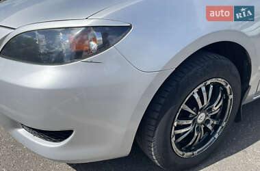 Седан Mazda 3 2004 в Березанці