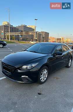 Седан Mazda 3 2016 в Львові