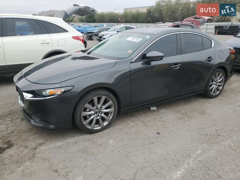 Седан Mazda 3 2022 в 