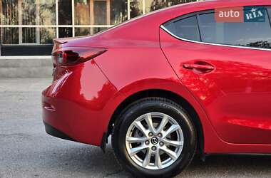 Седан Mazda 3 2016 в 